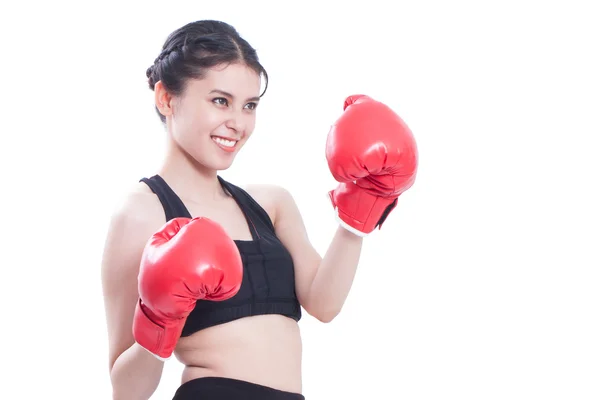 Mujer fitness con los guantes de boxeo rojos —  Fotos de Stock