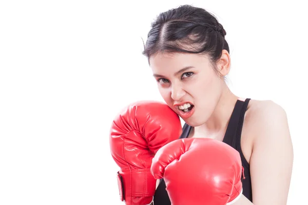 Mulher fitness com as luvas de boxe vermelho — Fotografia de Stock
