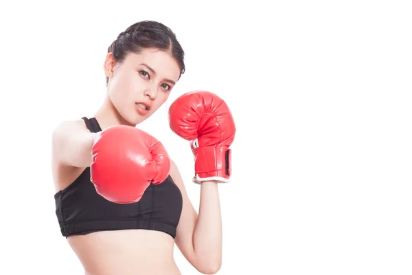 Mulher fitness com as luvas de boxe vermelho — Fotografia de Stock