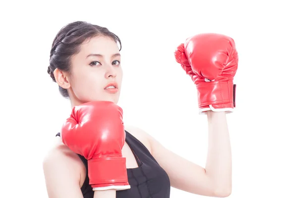 Fitness vrouw met de rode bokshandschoenen — Stockfoto