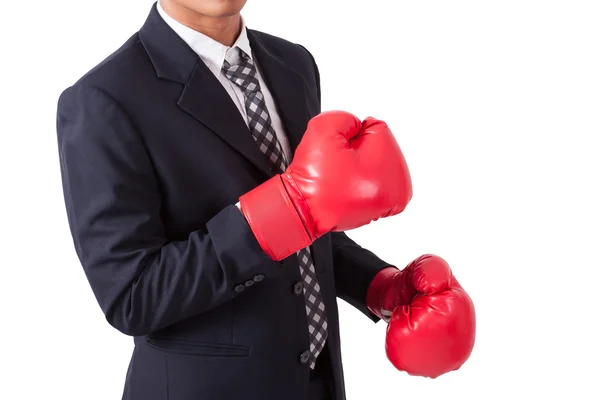 Empresário vestindo luvas de boxe vermelho — Fotografia de Stock