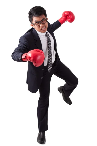Empresario con guantes de boxeo rojos —  Fotos de Stock