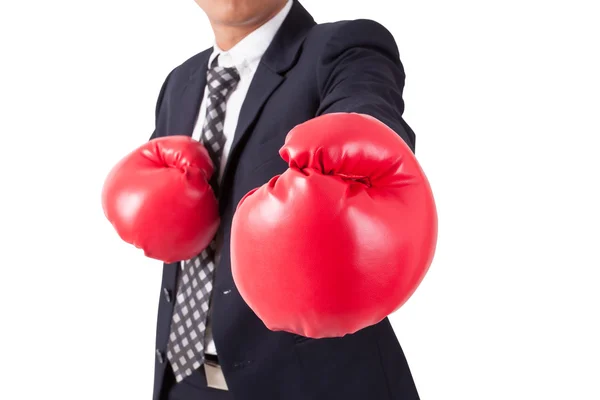 Homme d'affaires portant des gants de boxe rouge — Photo