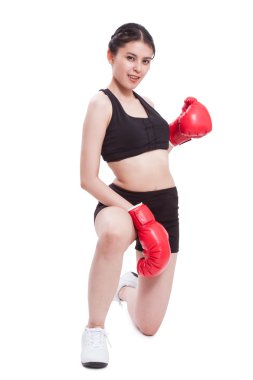 Boks eldivenli kadın fitness