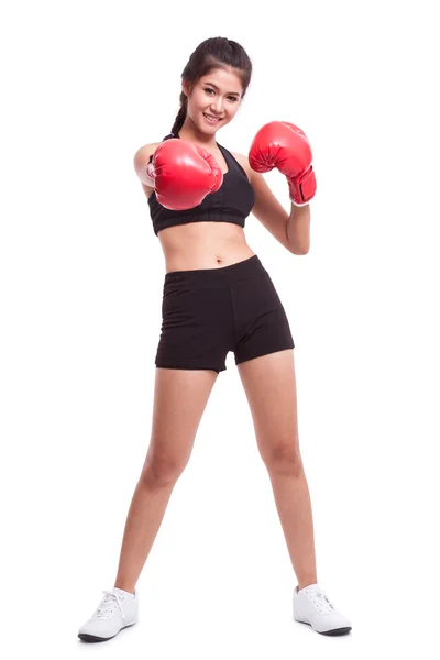 Mujer fitness usando guantes de boxeo — Foto de Stock