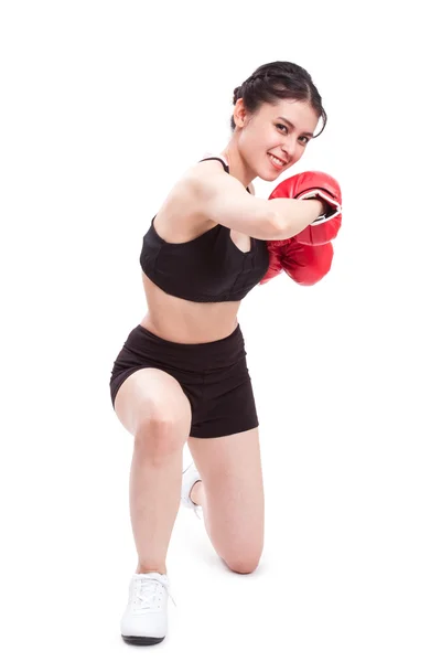 Fitness donna indossa guanti da boxe — Foto Stock