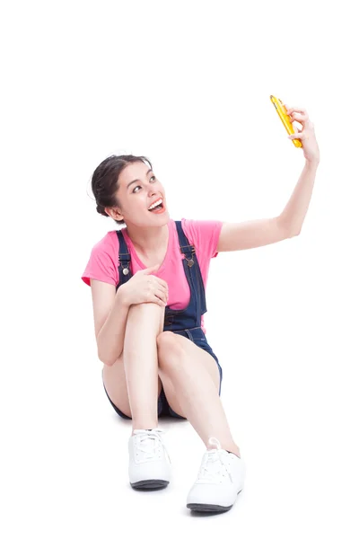 Girl taking selfie with smartphone — Stock Photo, Image