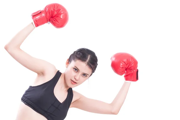 Mujer fitness usando guantes de boxeo — Foto de Stock