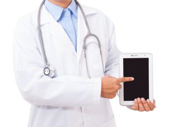 dijital tablet kullanan doktor