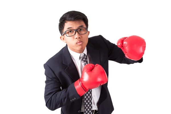 ビジネスマンの身に着けている赤いボクシング用グローブ — ストック写真