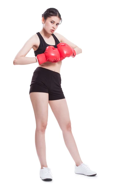 Fitness femme portant des gants de boxe — Photo