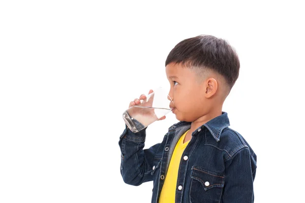 Garoto beber copo de água — Fotografia de Stock