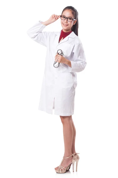 Medico donna con stetoscopio .healthcare e concetto medico — Foto Stock