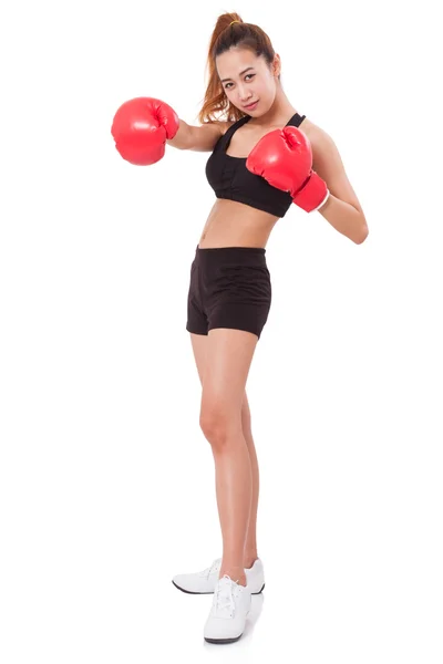 Mujer fitness usando guantes de boxeo — Foto de Stock