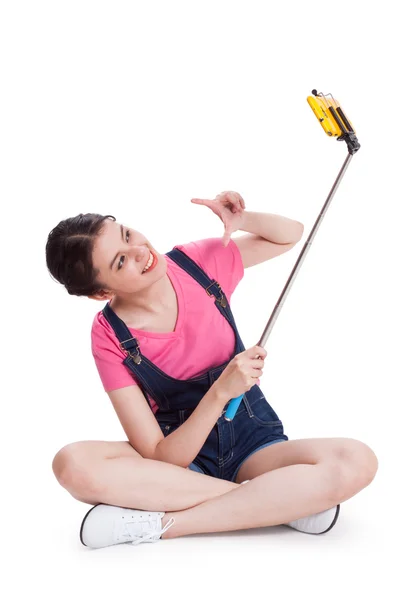 Young girl taking selfie — Stock Photo, Image