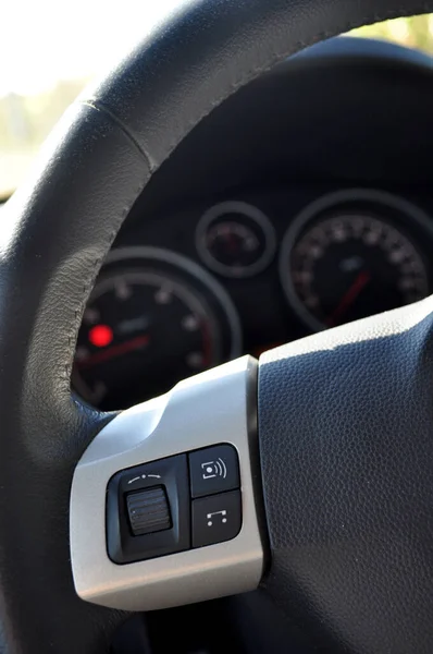 Detail Het Stuur Van Een Personenauto — Stockfoto