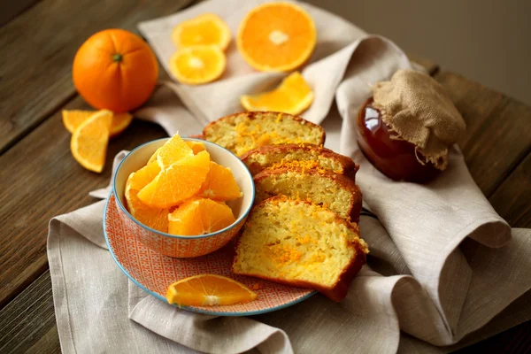 Cake with oranges and olive oil — Stock Photo, Image