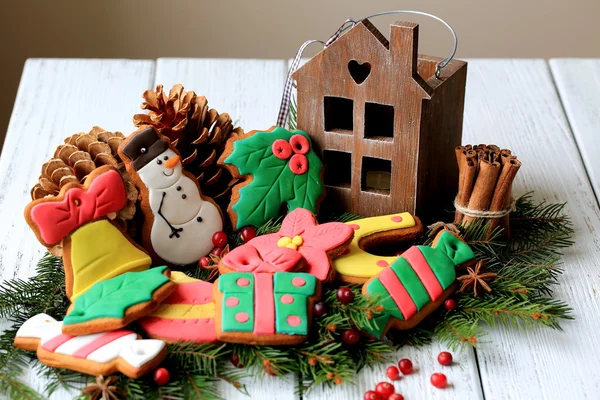 Jul dekoration med pepparkakor — Stockfoto