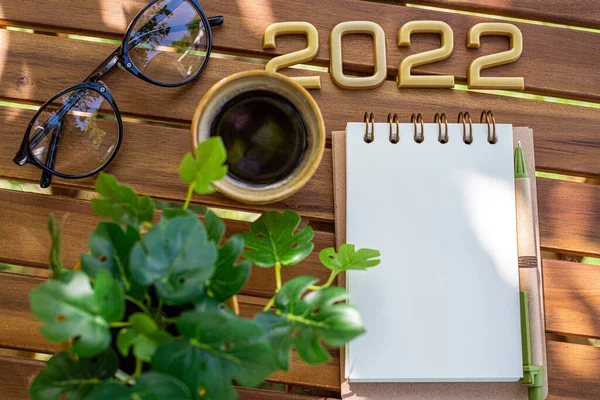Nowe Cele Roku 2022 Biurku Lista 2022 Goli Wraz Notatnikiem — Zdjęcie stockowe