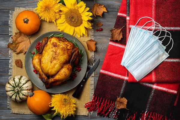 Жареная Курица Индейка День Благодарения Красное Одеяло Осенние Украшения Защитная — стоковое фото