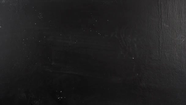 Point d'exclamation dessiné sur craie de tableau noir — Video