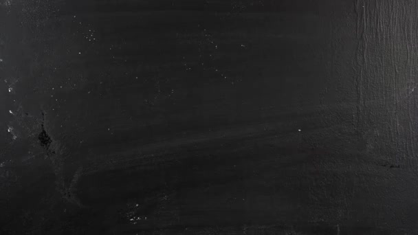 Ο Γελαστούλης που σε μαυροπίνακα Μαυροπίνακας κιμωλία — Αρχείο Βίντεο