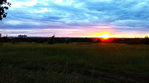 Natureza Cogumelo Queda Nuvens Pôr Sol Céu Nublado Bela Paisagem — Fotografia de Stock