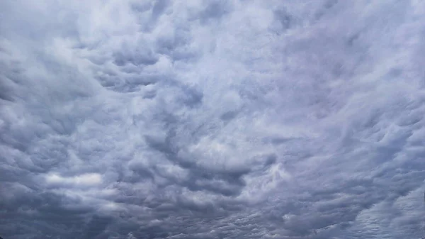 Donkere Bewolkte Lucht Wolken Werden Gecondenseerd Waarschijnlijk Komt Regen Bewolkt — Stockfoto