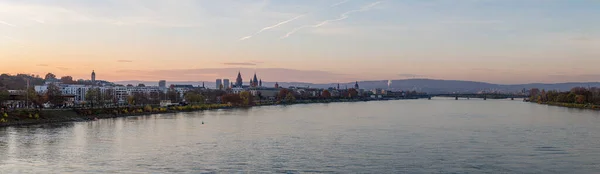 Panoramabild Über Den Rhein Und Die Historische Stadt Mainz Bei — Stockfoto