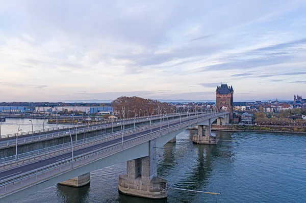 Luftaufnahme Der Nibelungenbrücke Worms Mit Blick Auf Das Stadttor Bei — Stockfoto