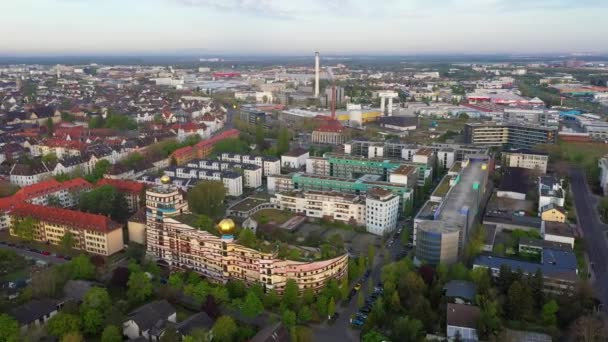 Panoramiczne Wideo Dronów Nad Historycznym Niemieckim Uniwersytetem Miastem Nauki Darmstadt — Wideo stockowe