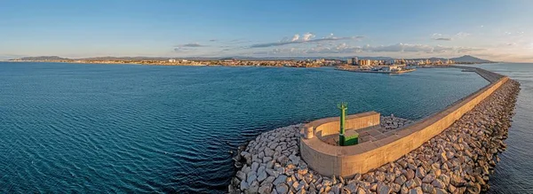 Drone Panoráma Spanyol Város Vinaros Nagy Áttörést Bejáratnál Kikötő Napkeltekor — Stock Fotó