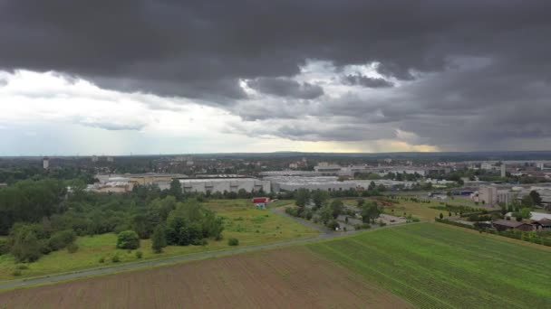 Drone Video Południowego Miasta Hesji Gross Gerau Podczas Zbliżającej Się — Wideo stockowe