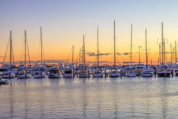 Bild Über Einem Yachthafen Abendsonnenuntergang Sommer — Stockfoto