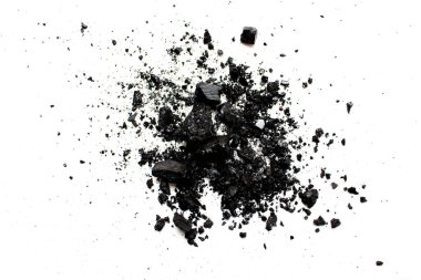 kömür beyaz arkaplanda izole edildi 