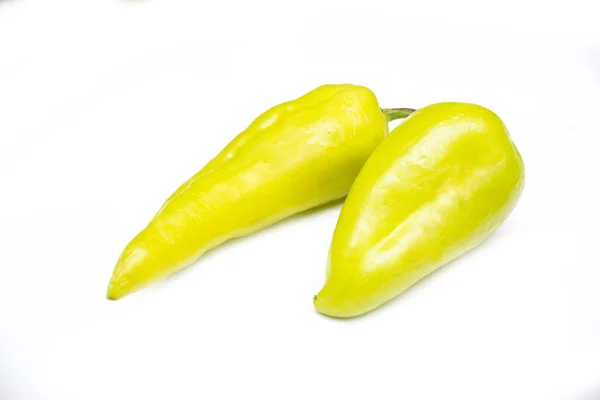 Dos Pimientos Amarillos Capsicum Sobre Fondo Blanco —  Fotos de Stock