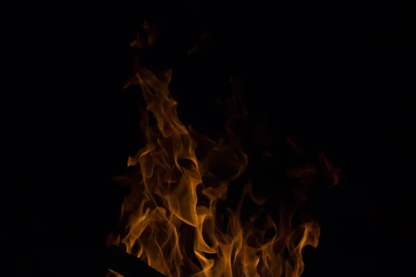 Fuego Brillante Sobre Fondo Negro Por Noche — Foto de Stock