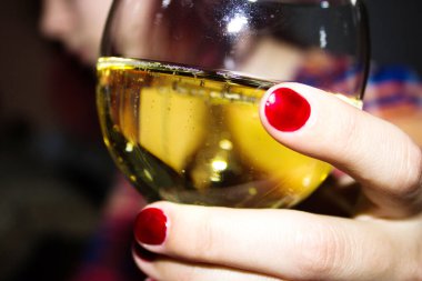 Tatilde şampanya kadehleri