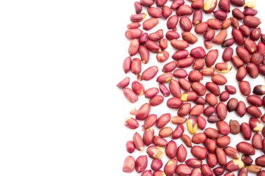 beyaz arkaplanda fıstıklar