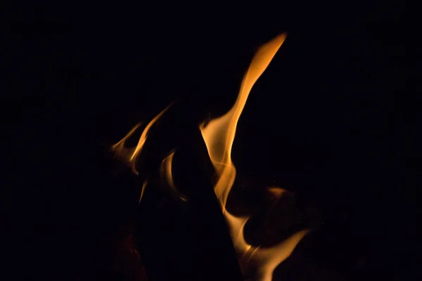 Fuoco Luminoso Uno Sfondo Nero Notte — Foto Stock