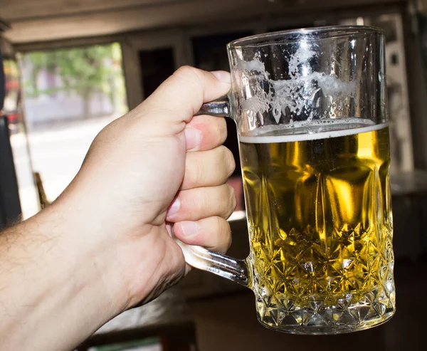 Caneca Cerveja Mão — Fotografia de Stock