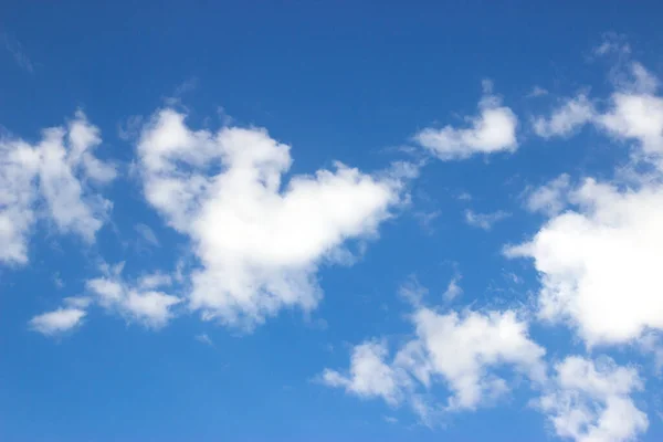 Nuages Blancs Sur Ciel Bleu — Photo