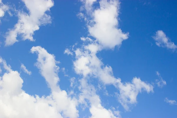 Nuages Blancs Sur Ciel Bleu — Photo