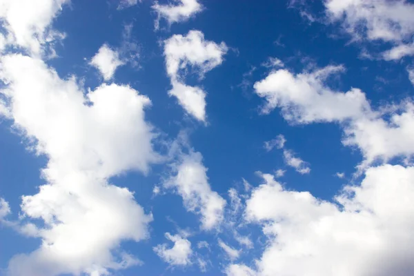 Nuages Blancs Sur Ciel Bleu — Photo