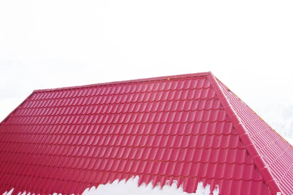 Rotes Dach Mit Schnee — Stockfoto