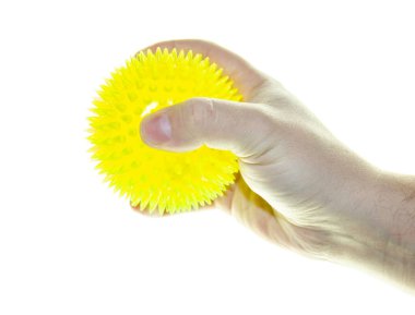 Beyaz arkaplanda renkli küpler