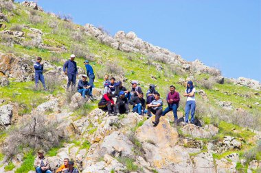 Dağlarda yaşayan insanlar