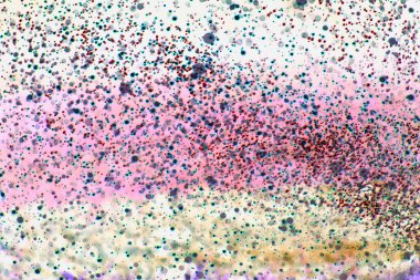 Soyut renklerde çeşme  