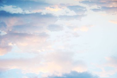 Doğa arka planında güzel mavi gökyüzü