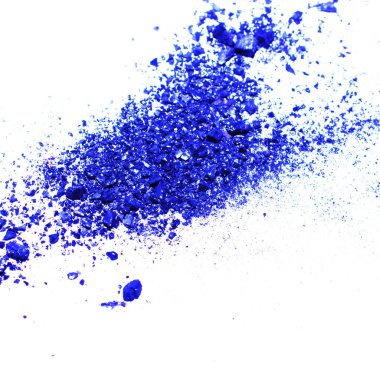  toz beyaz arkaplana sıçramış